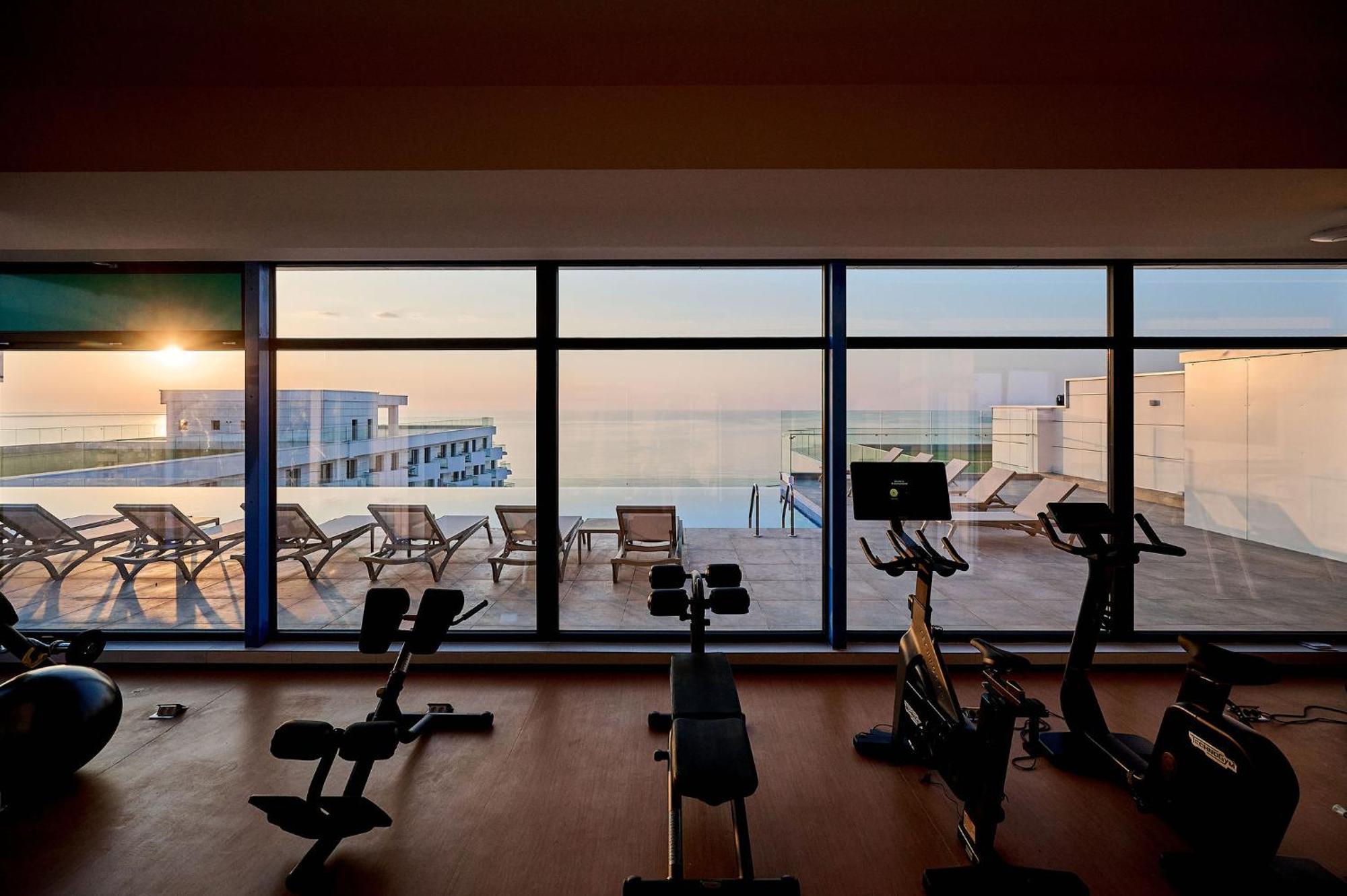 Soleil Anne Studio In Infinity Beach Resort - Parking Mamaia Bagian luar foto