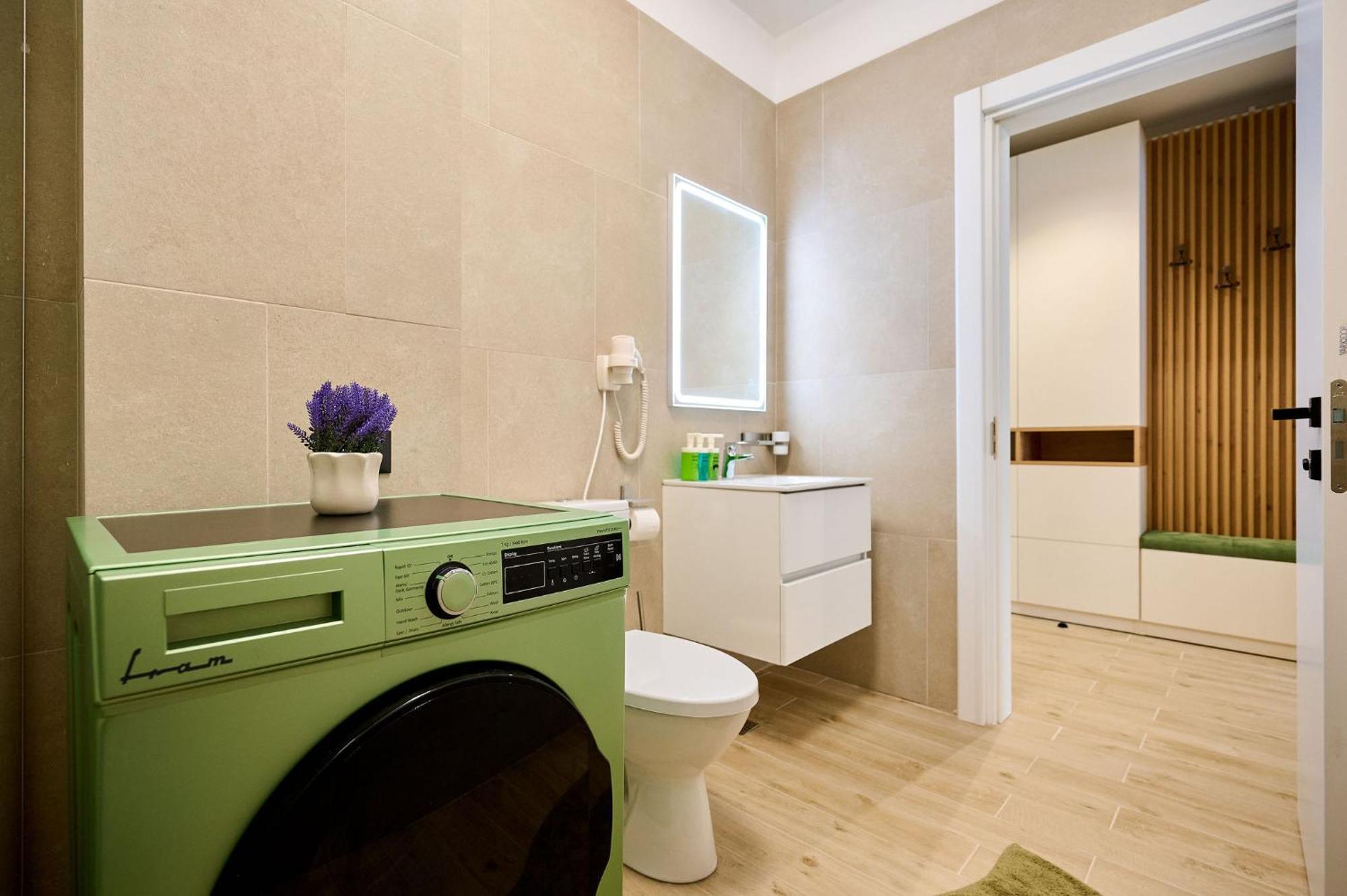 Soleil Anne Studio In Infinity Beach Resort - Parking Mamaia Bagian luar foto