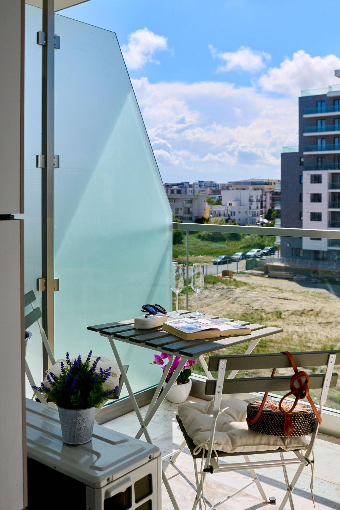 Soleil Anne Studio In Infinity Beach Resort - Parking Mamaia Bagian luar foto