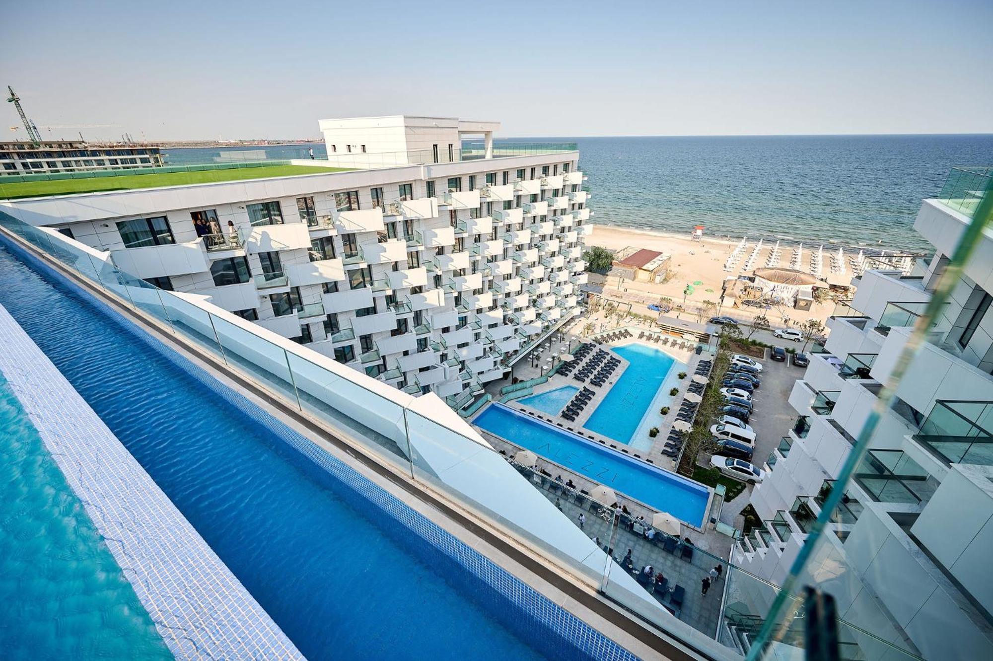 Soleil Anne Studio In Infinity Beach Resort - Parking Mamaia Bagian luar foto