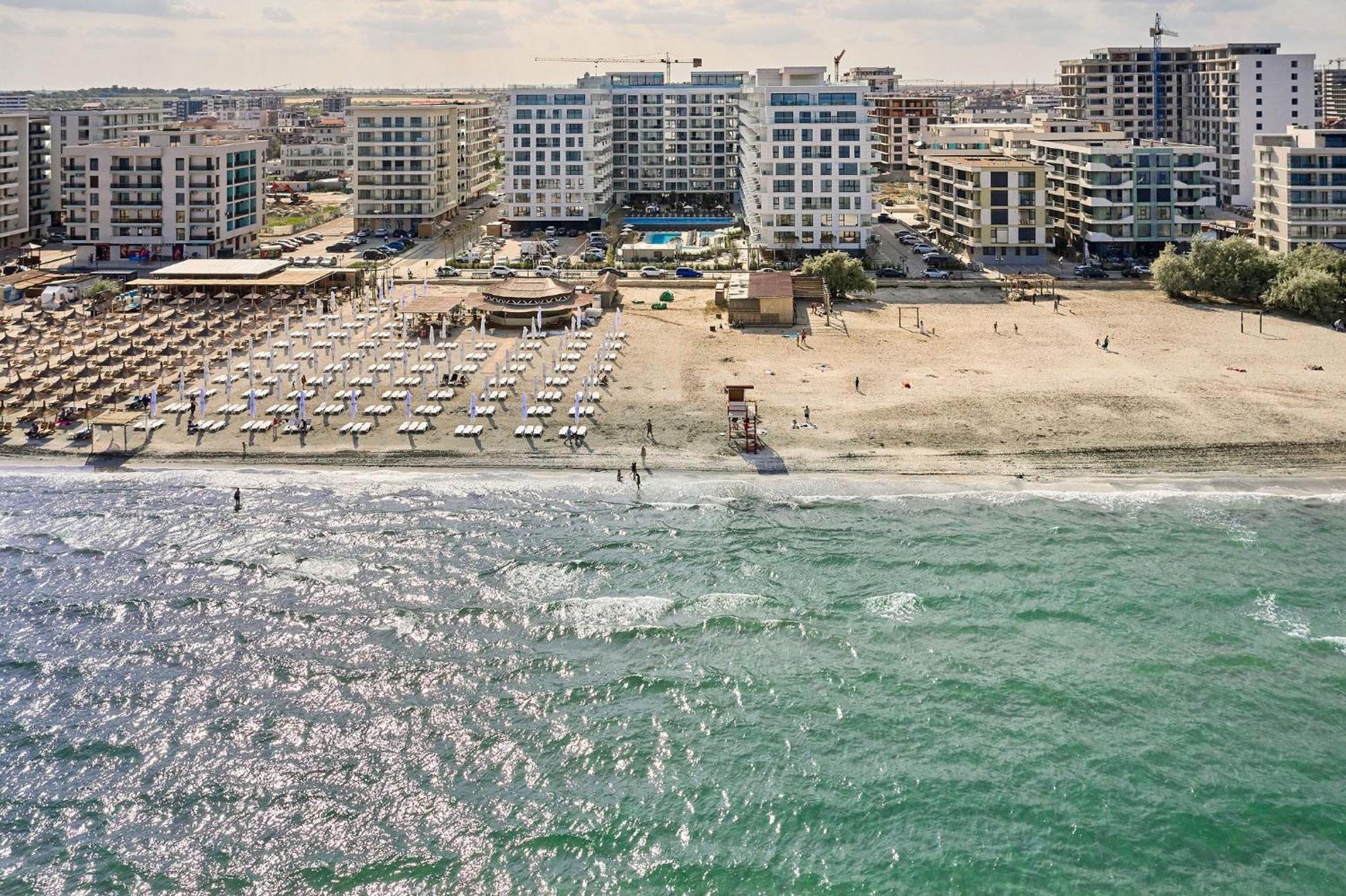 Soleil Anne Studio In Infinity Beach Resort - Parking Mamaia Bagian luar foto